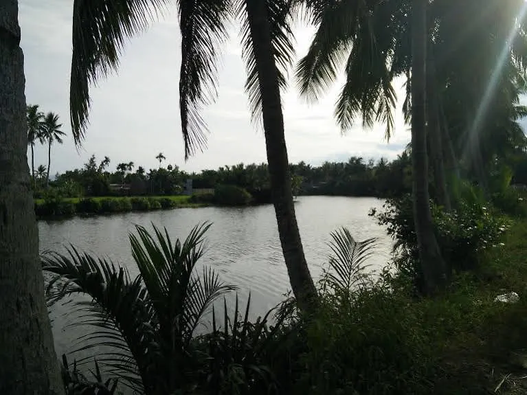 Lakeside Homestay هوي ان