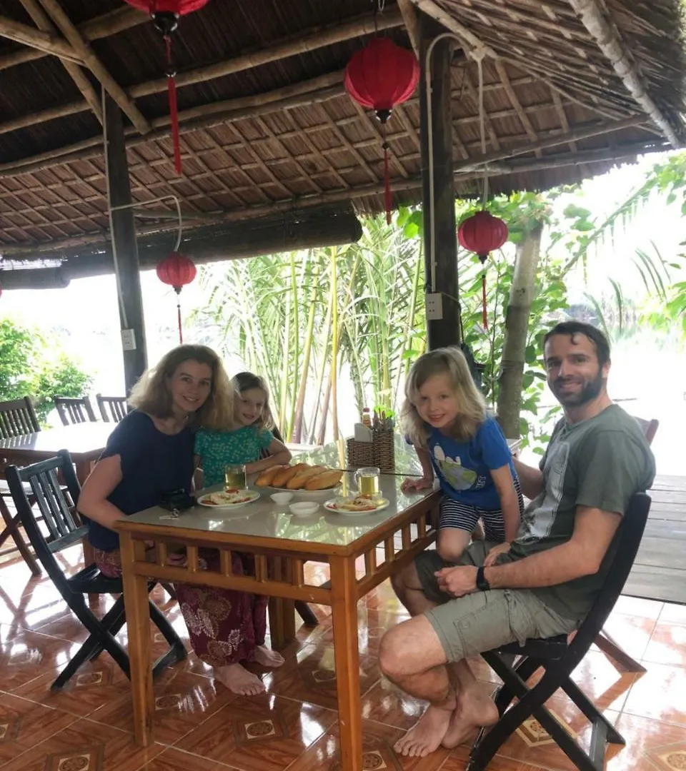 Lakeside Homestay هوي ان