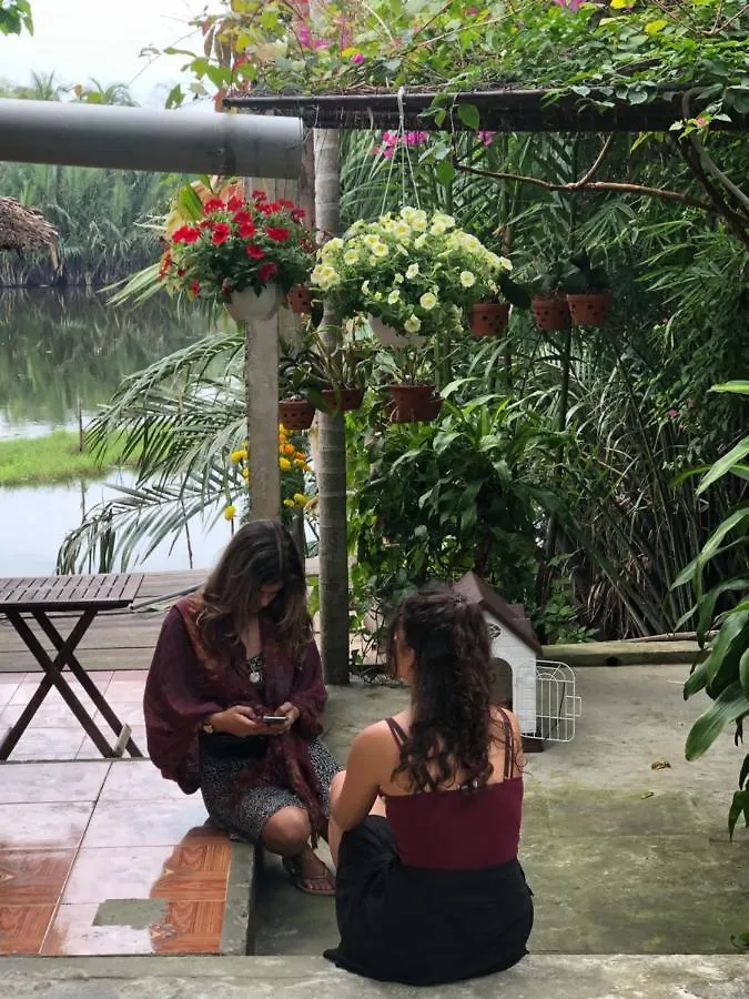 Lakeside Homestay هوي ان
