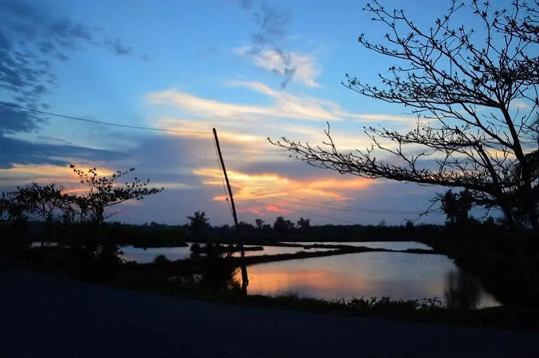 Lakeside Homestay Хойан
